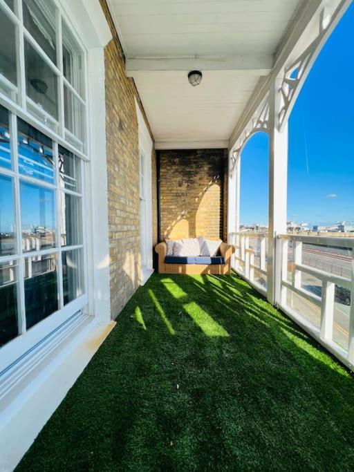 Flat 4 Marine Parade House, 1 East Cliff- Next To Dover Port, White Cliffs, Beach, Castle 외부 사진