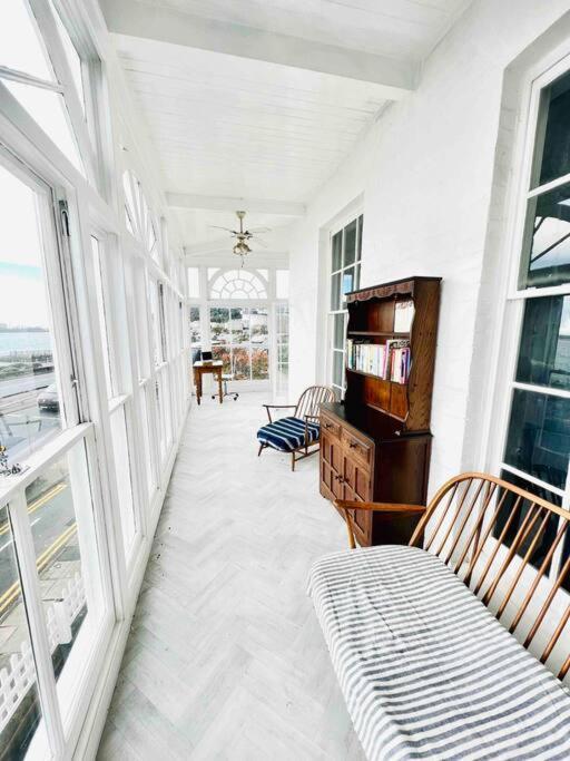 Flat 4 Marine Parade House, 1 East Cliff- Next To Dover Port, White Cliffs, Beach, Castle 외부 사진