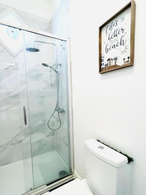 Flat 4 Marine Parade House, 1 East Cliff- Next To Dover Port, White Cliffs, Beach, Castle 외부 사진