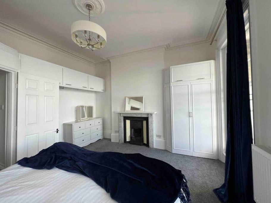 Flat 4 Marine Parade House, 1 East Cliff- Next To Dover Port, White Cliffs, Beach, Castle 외부 사진