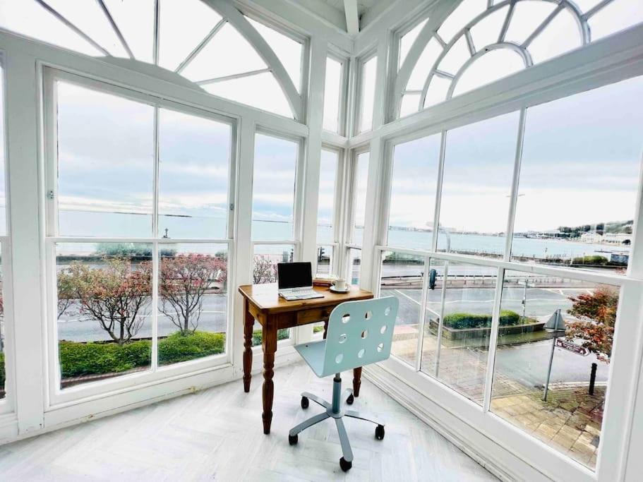 Flat 4 Marine Parade House, 1 East Cliff- Next To Dover Port, White Cliffs, Beach, Castle 외부 사진